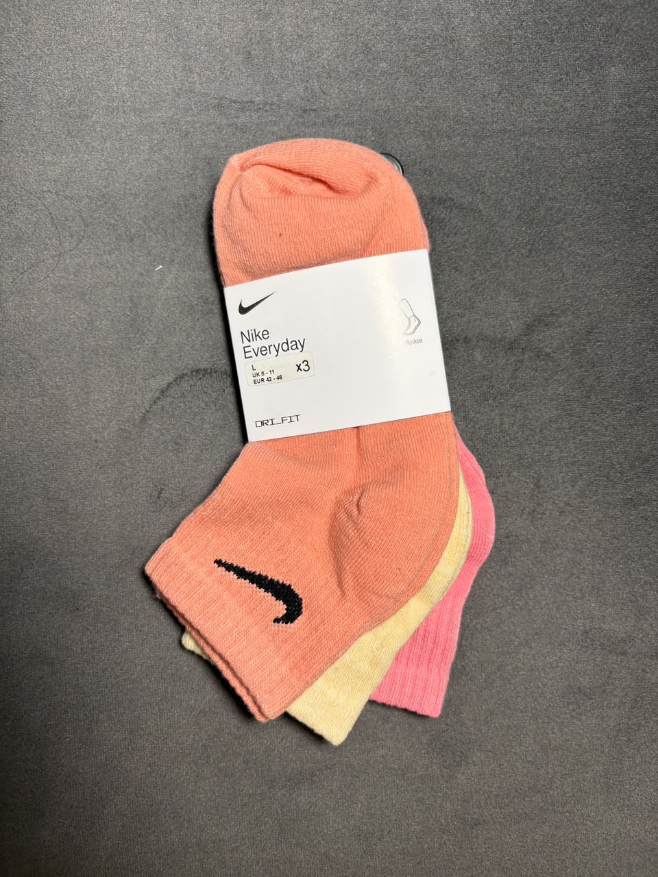 Nike Everyday Cushioned Ladies Socks 3 Pair Set No Show - front view